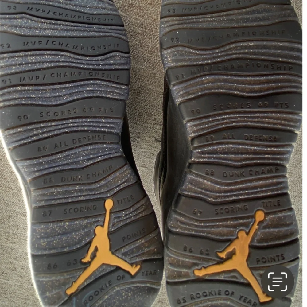 AIR JORDAN High Tops - Picture 15 of 15